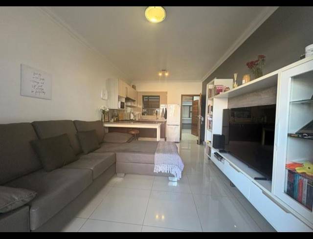 1 BEDROOM PROPERTY TO RENT IN UMHLANGA RIDGE